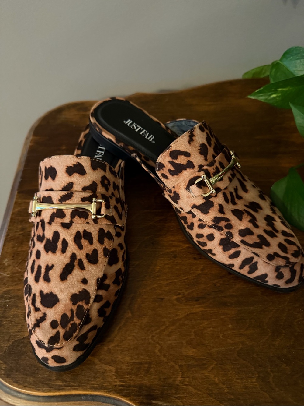 JustFab Leopard Print Mule Loafers with Gold-Tone Bit. Size 9